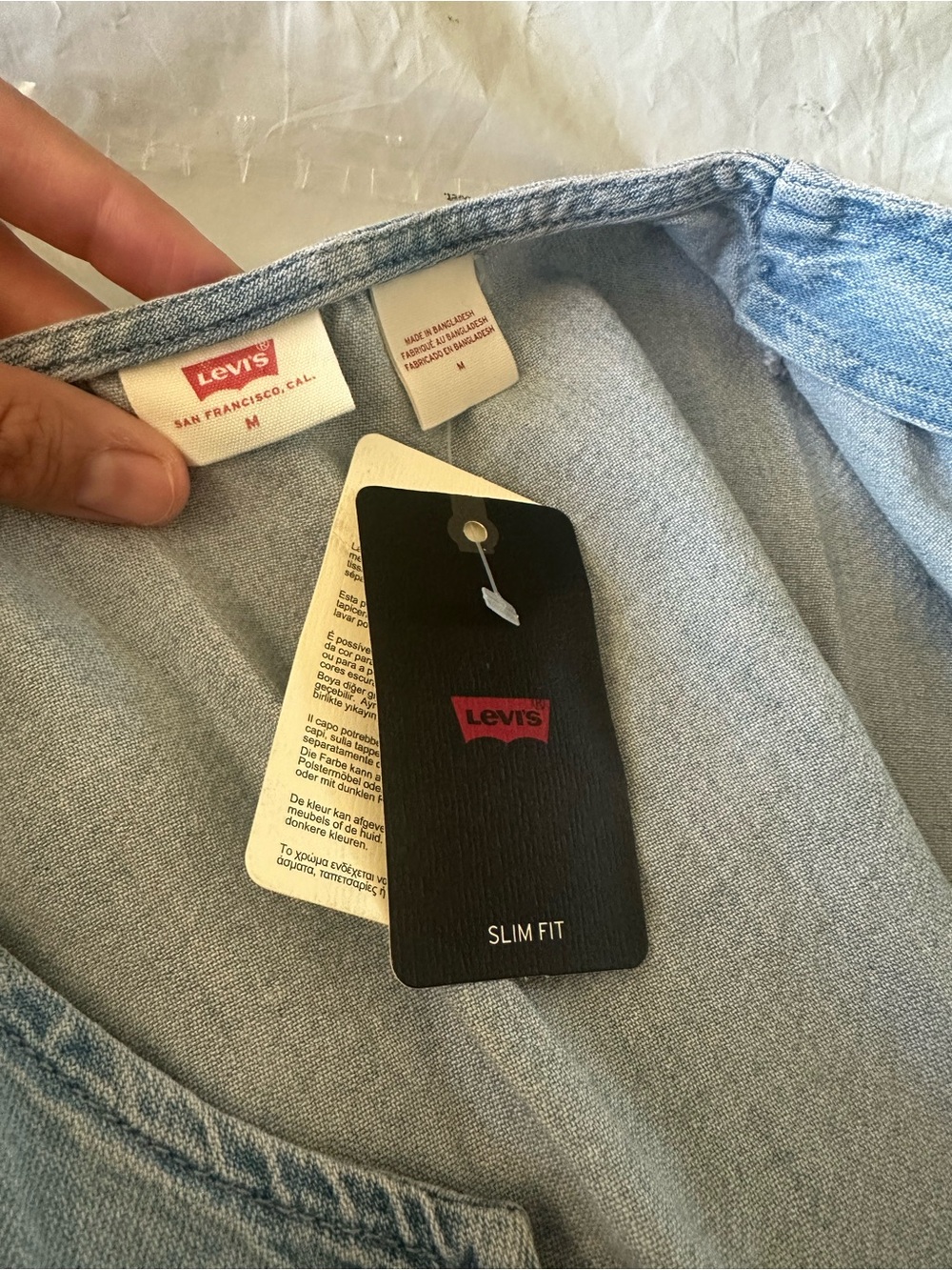Levi’s Moxie Short-Sleeve Denim Blouse - Picture 13 of 14